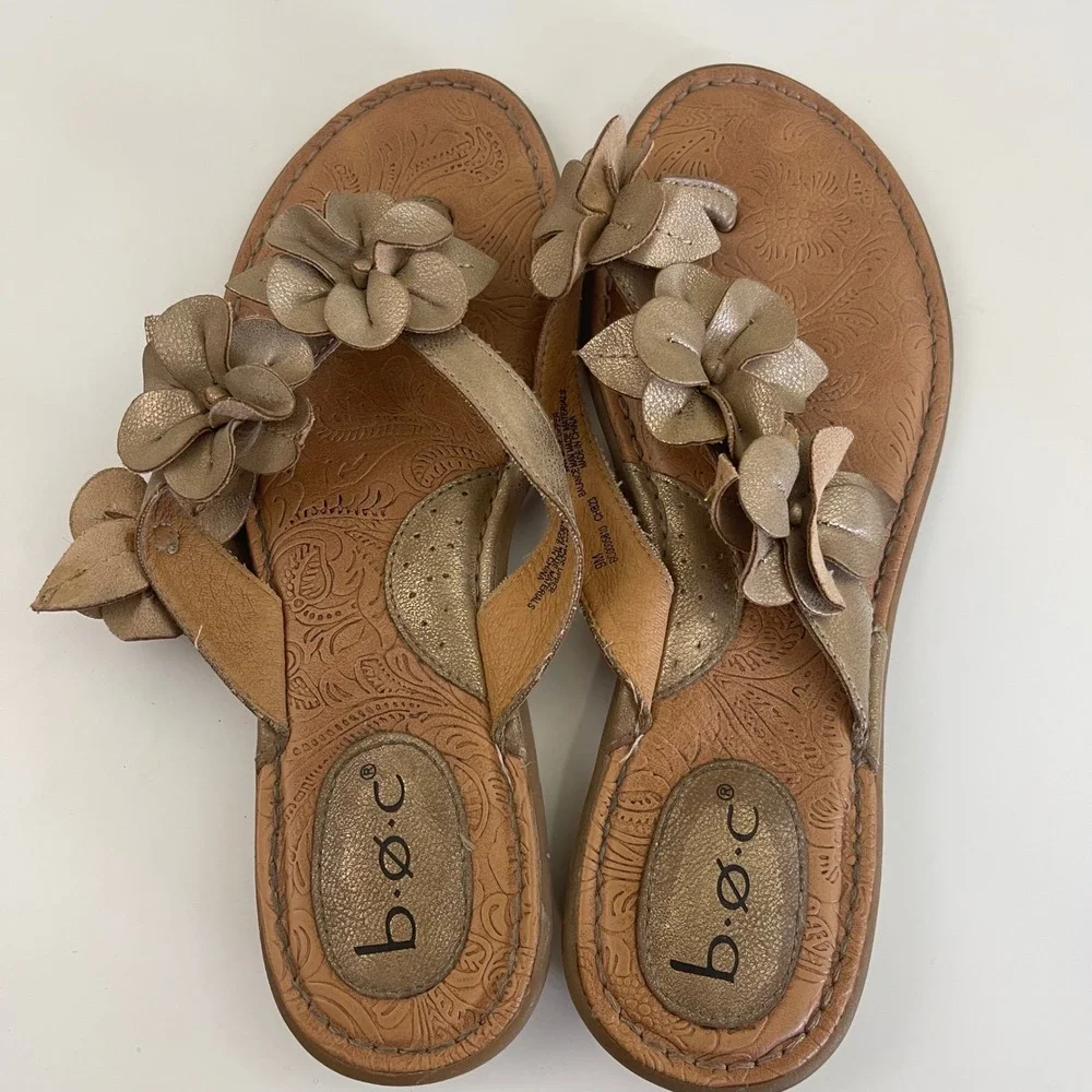 b.o.c. Born Concept Sandals 9M Gold Floral Thong Cottagecore Boho Beach Feminine